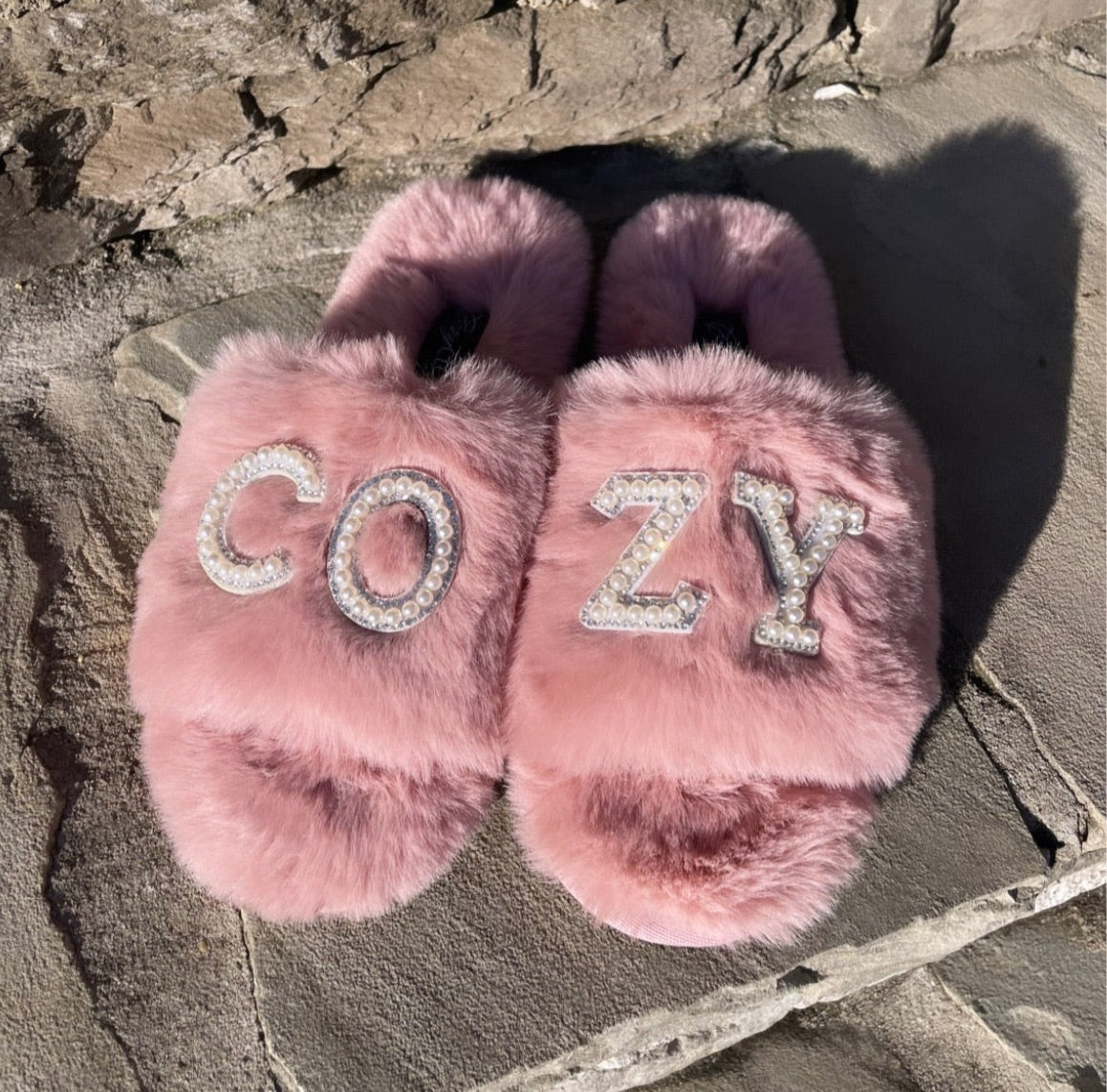 cozy closet slippers lv
