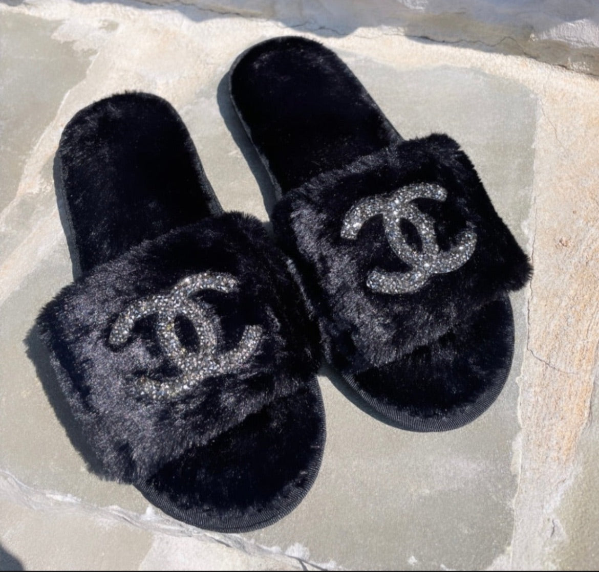 Classy Chic Slippers – Cozy Clozet